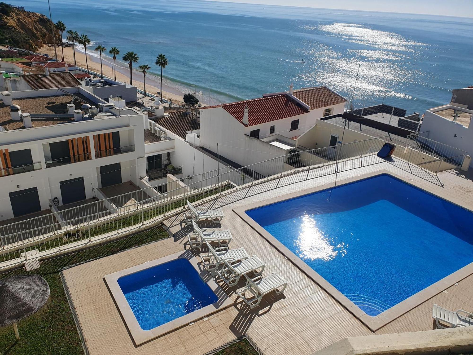 Magnifique Duplex Avec Piscine En Bord De Mer Διαμέρισμα Olhos de Αgua Εξωτερικό φωτογραφία